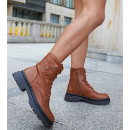 Brown boots on the Ugo platform 2