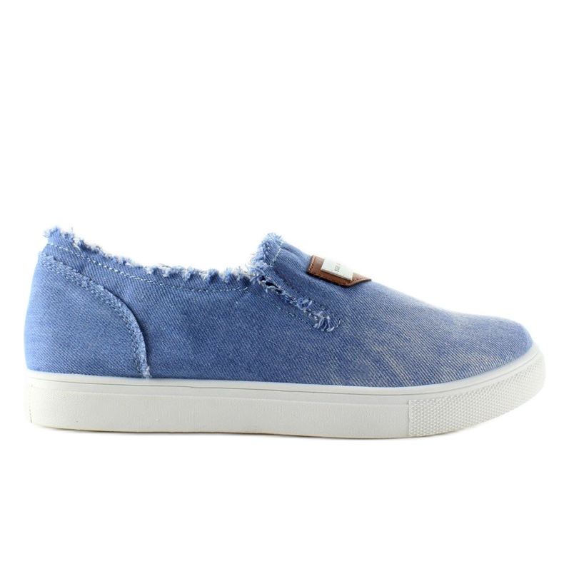 Denim slip-ons with NB22 L. Blue badge 1
