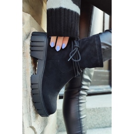 Ladies' black boots with an elastic upper 1