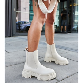 Cream ankle boots with rubber insert D'Isola beige 2