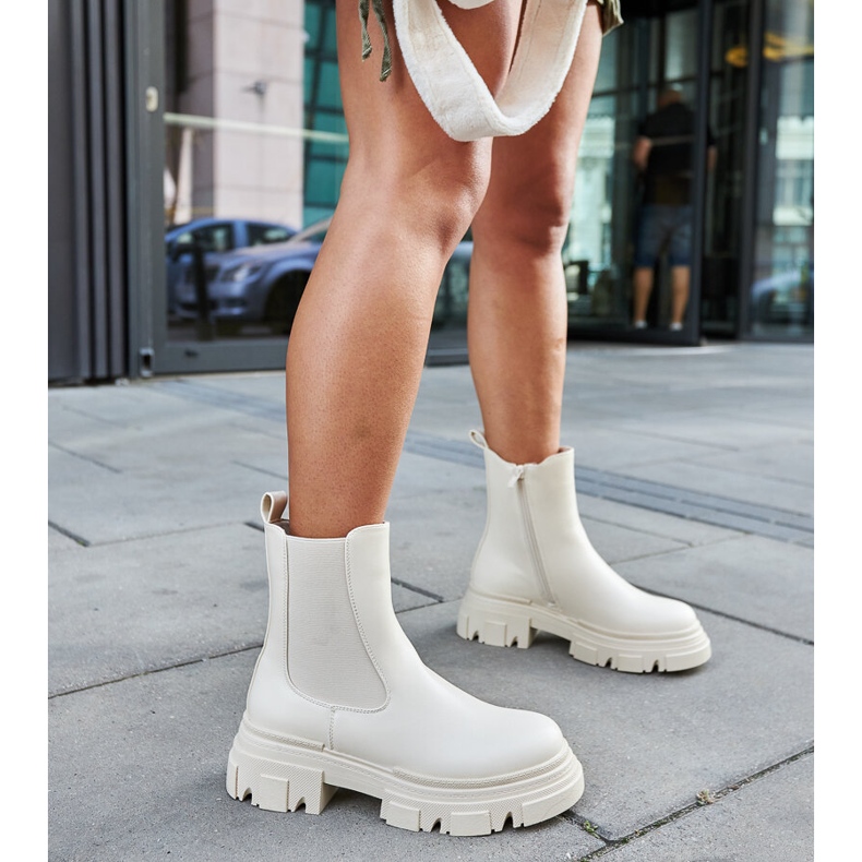 Cream ankle boots with rubber insert D'Isola beige 2