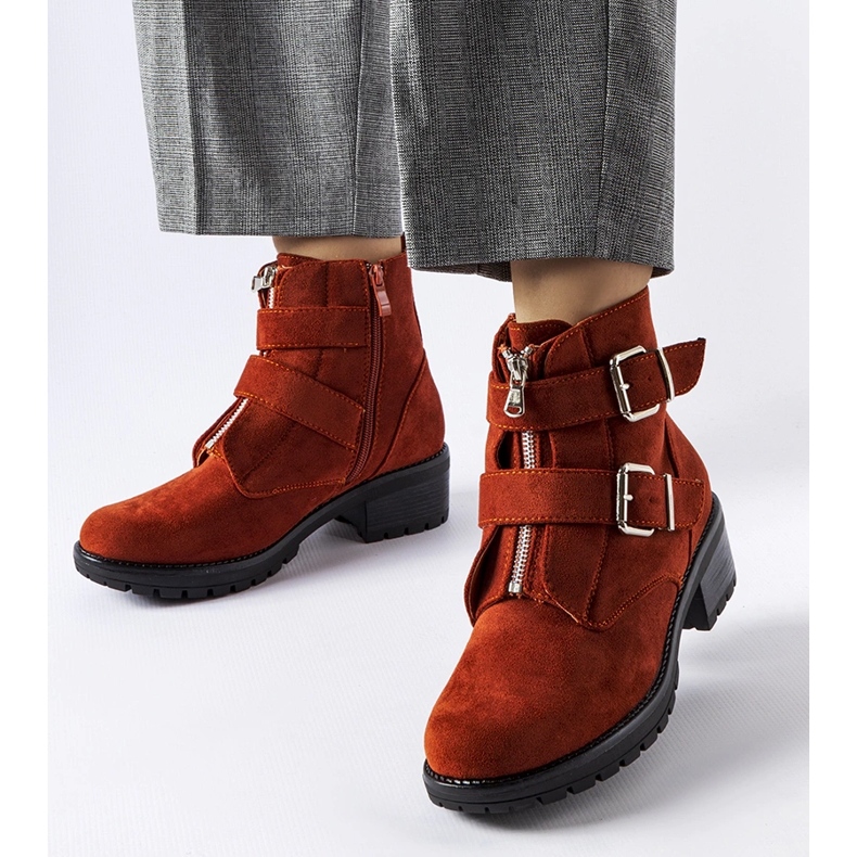 Red insulated ankle boots with a Pleasant zipper 1