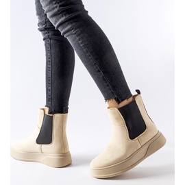 Beige ankle boots on the Benilde platform 1