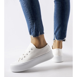 White sneakers on a thick Fortunata platform 2