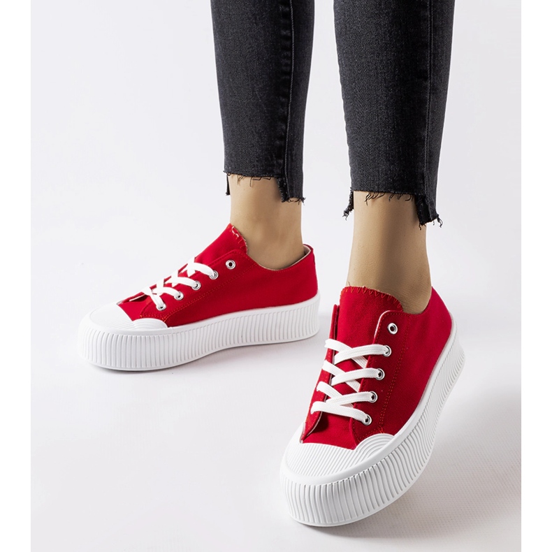 Red sneakers with a thick sole Fortunata 1