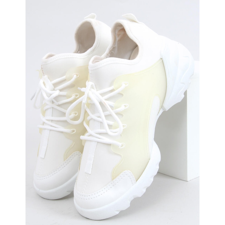 Setlu White trainers 1