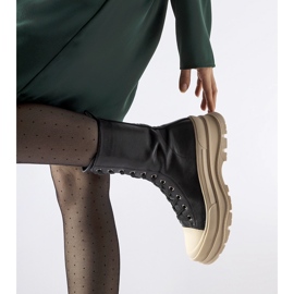 Black insulated shoes with thick sole Giselda 1