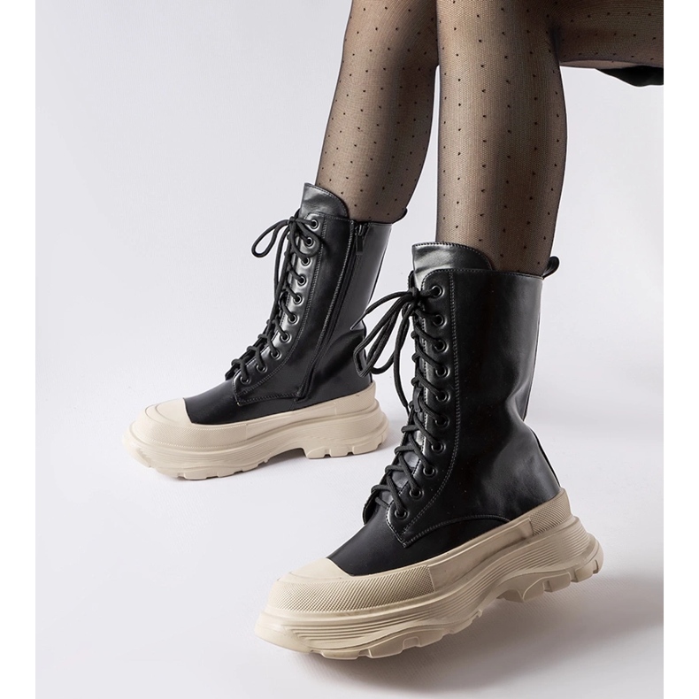 Black workers' shoes with a thick beige Crosia sole 1