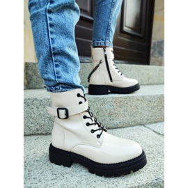 Ladies' beige lacquered worker boots with a detachable chain 1