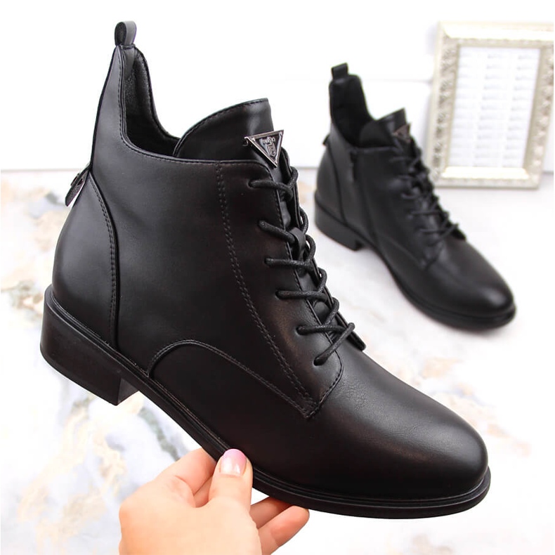 Black insulated flat-heeled ankle boots by Filippo DBT4822 1