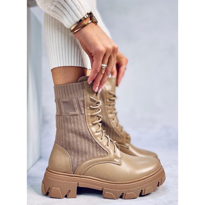 Workers with a Calling Khaki stretch upper beige 1