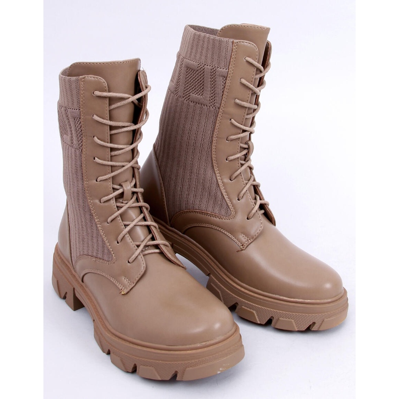 Workers with a Calling Khaki stretch upper beige 2