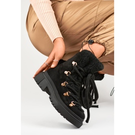 Women's black fur snow boots 1