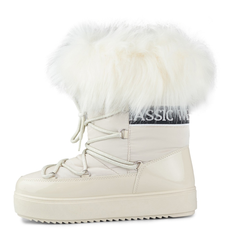 Beige women's snow boots with decorative fur 2