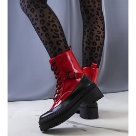 PA1 The red Norra trappers black 1
