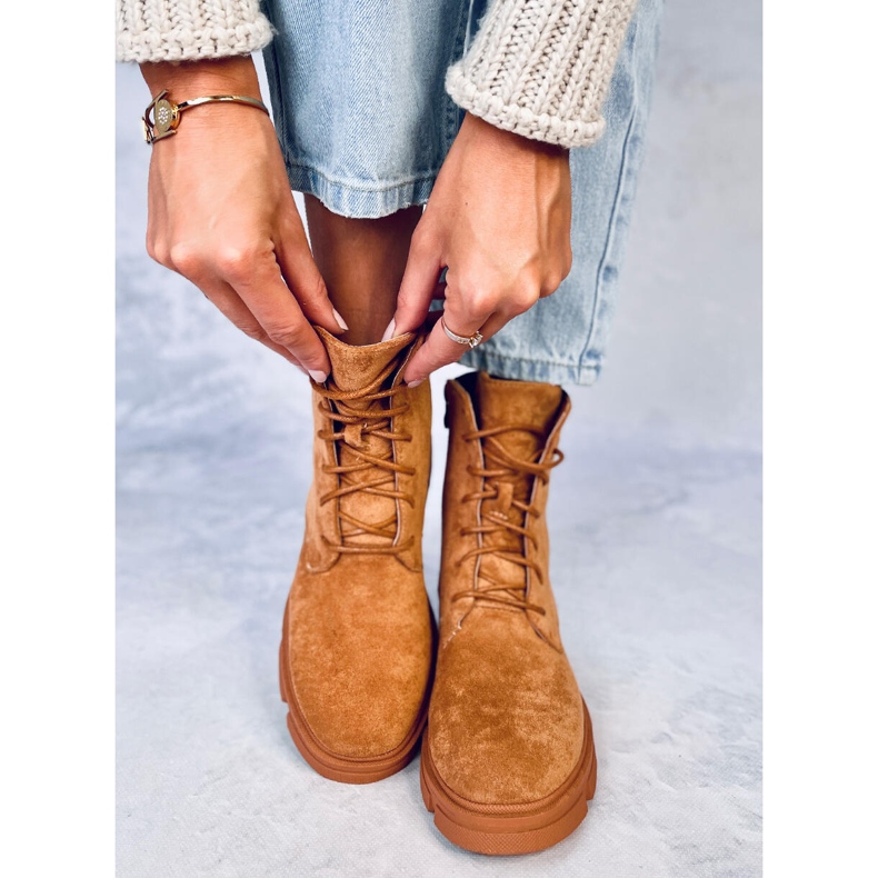 Zoe Camel lace-up workers brown 2