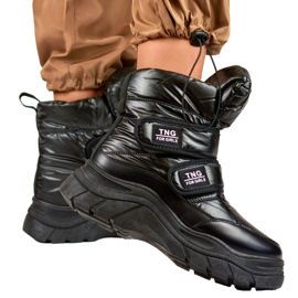 Black women's snow boots with velcro 1