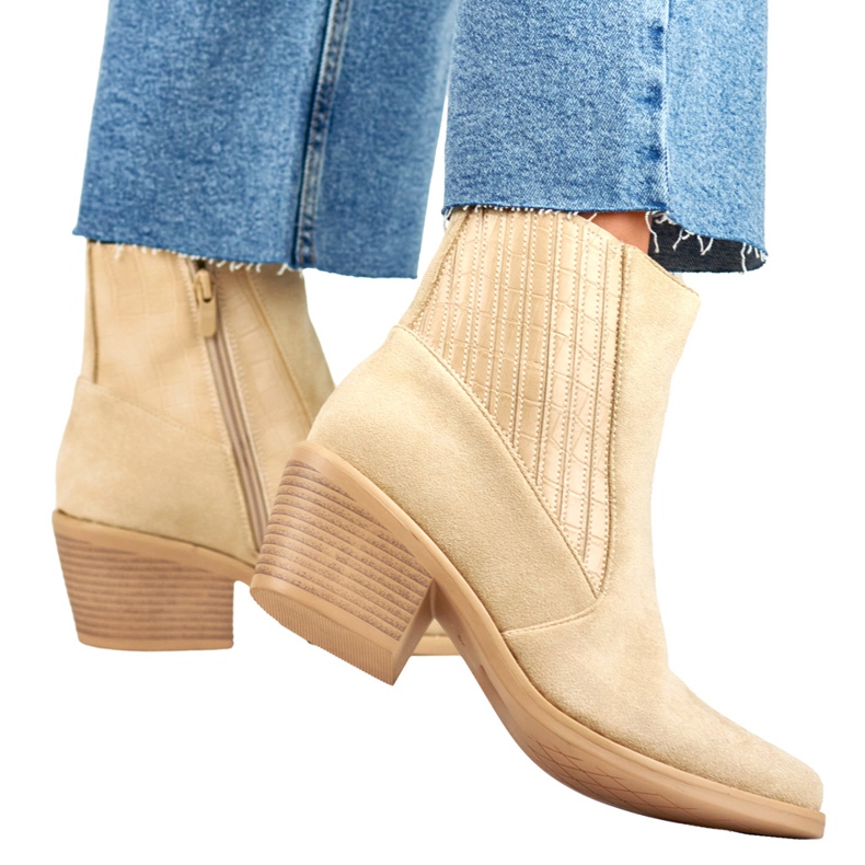 Women's beige cowboy boots 1