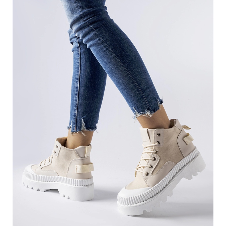 Inna Beige sneakers on a high platform Grotta 2