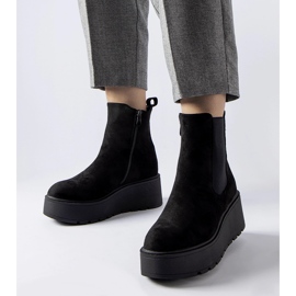 Black insulated Discesa wedge boots 1