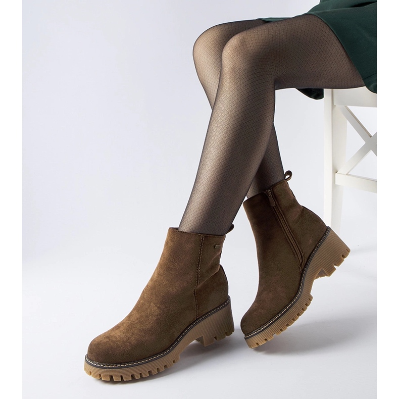 Brown insulated ankle boots with thick Pieve sole 1