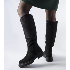 Black flat insulated Millbrook boots 1