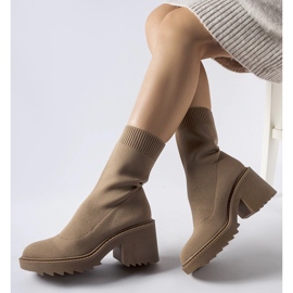 Dark beige ankle boots with a flexible upper Cadiz 2