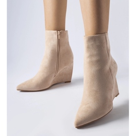 Beige 2025 pointed boots