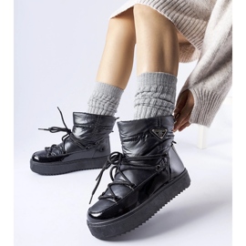 Black insulated snow boots with elastic Oslavia 1