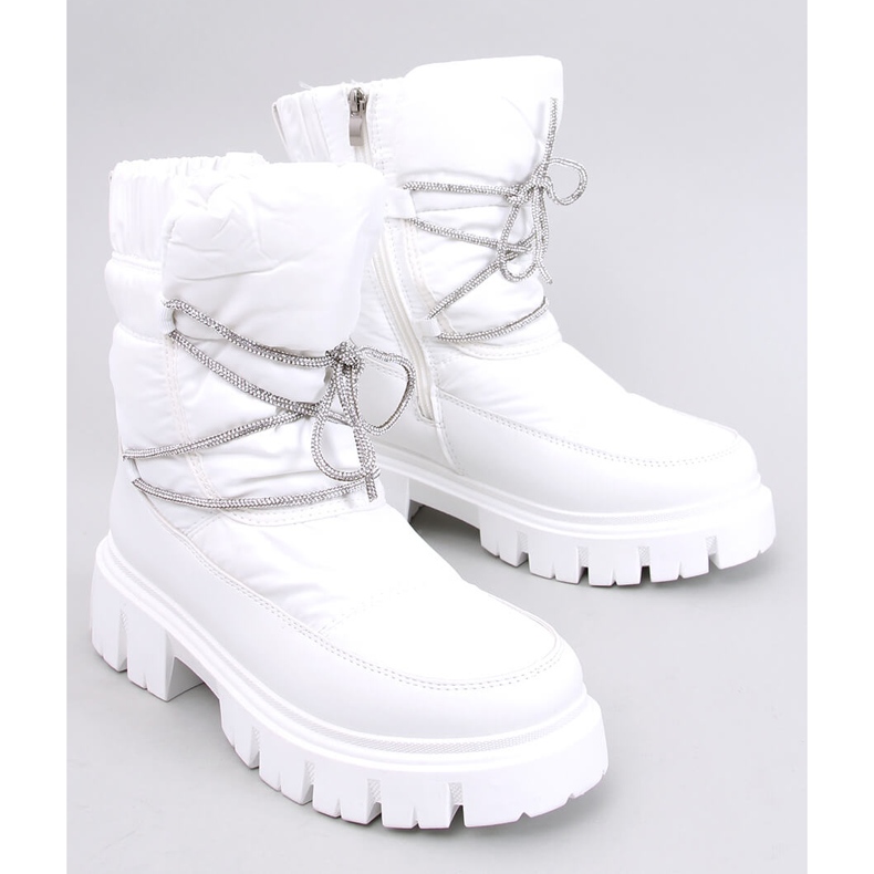 Mitrani White women's snow boots 1