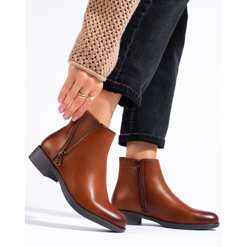 SHELOVET Classic low camel ankle boots with a decorative zipper brown 1