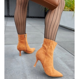 Brown low-heeled ankle boots from Guimond 1