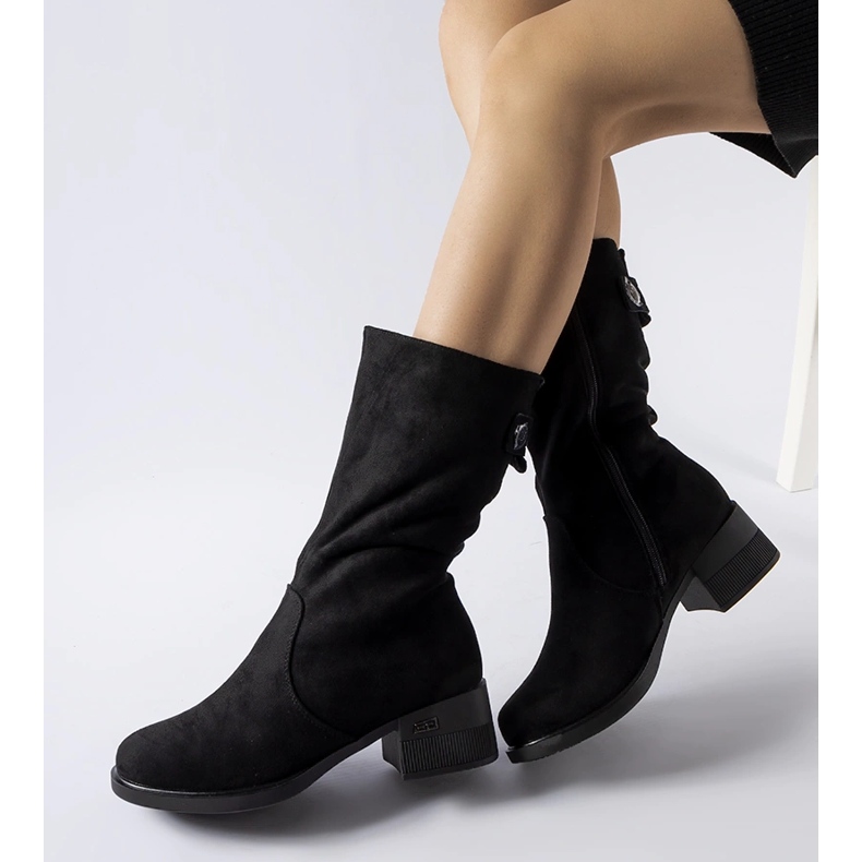 Black insulated short Croquetaigne boots 1