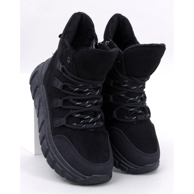Cammy Black insulated sports shoes 1 Cammy Black insulated sports shoes 1