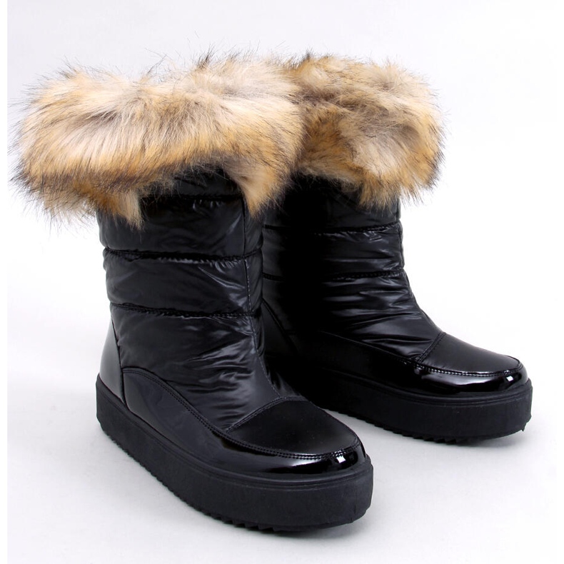 Mastro Black snow boots with fur 1