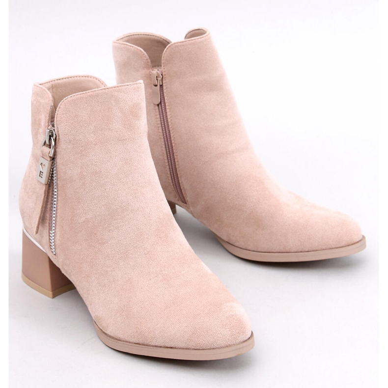 Leines Beige low-heeled ankle boots 1