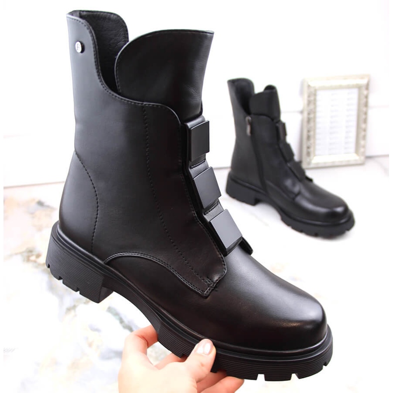 Women's insulated black boots with zipper Filippo DBT4890 1