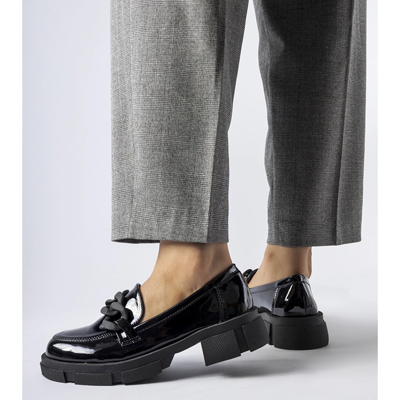 Black patent loafers with a Suelli chain 1