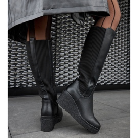 Black, insulated wedge boots 1