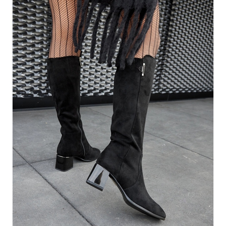 Black boots with a patent heel 1