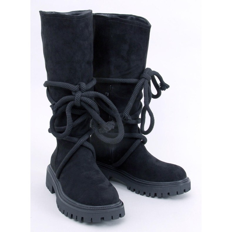 Suede boots with a Spicer Black cord 1