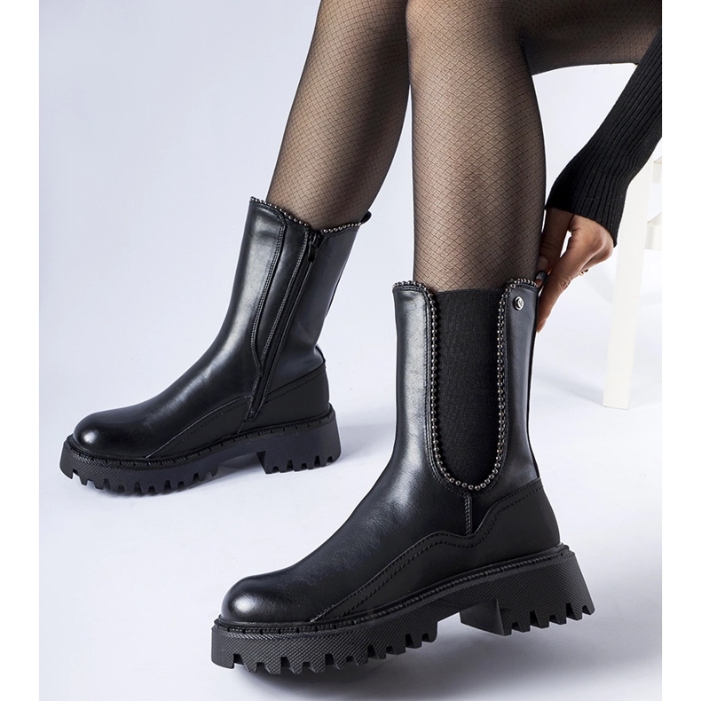 Black insulated Donigala ankle boots 1