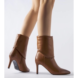 Brown insulated boots with a Cipresso high heel 1