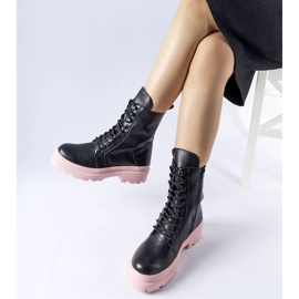 Black sneakers with a colorful Quennie sole 1