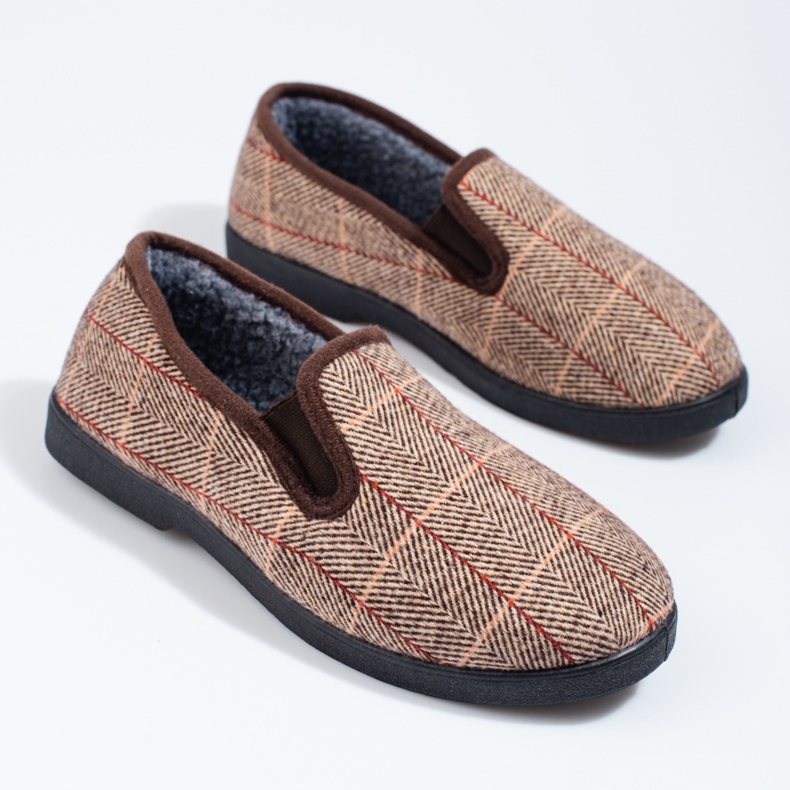 Comfortable brown men's slippers from Shelovet 1