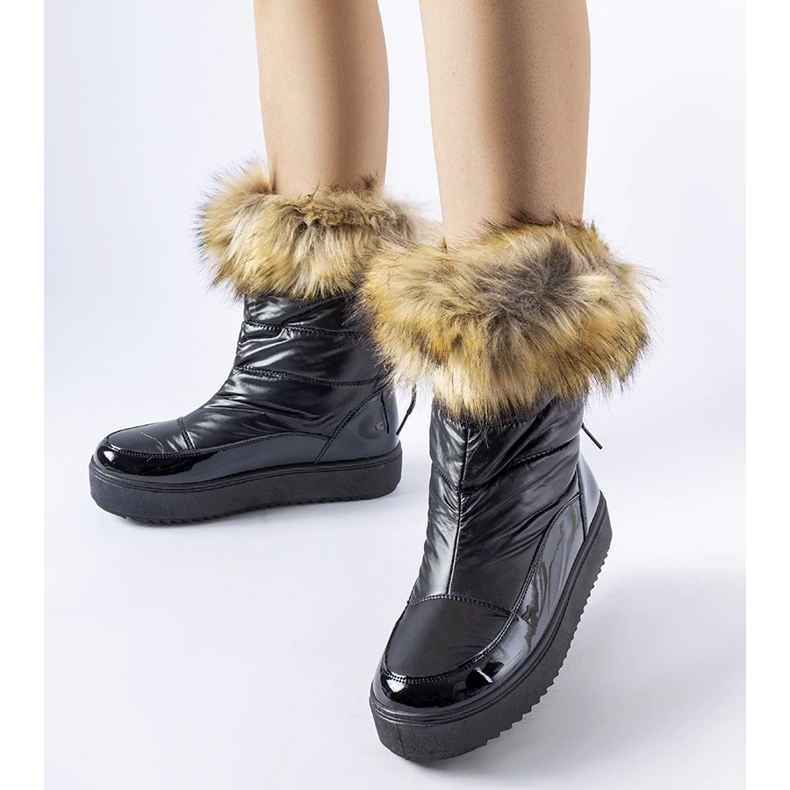 Igne black snow boots with decorative fur 1