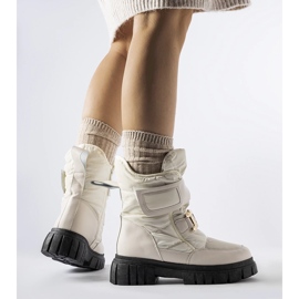 Beige snow boots with a decorative Athos buckle 1 Beige snow boots with a decorative Athos buckle 1