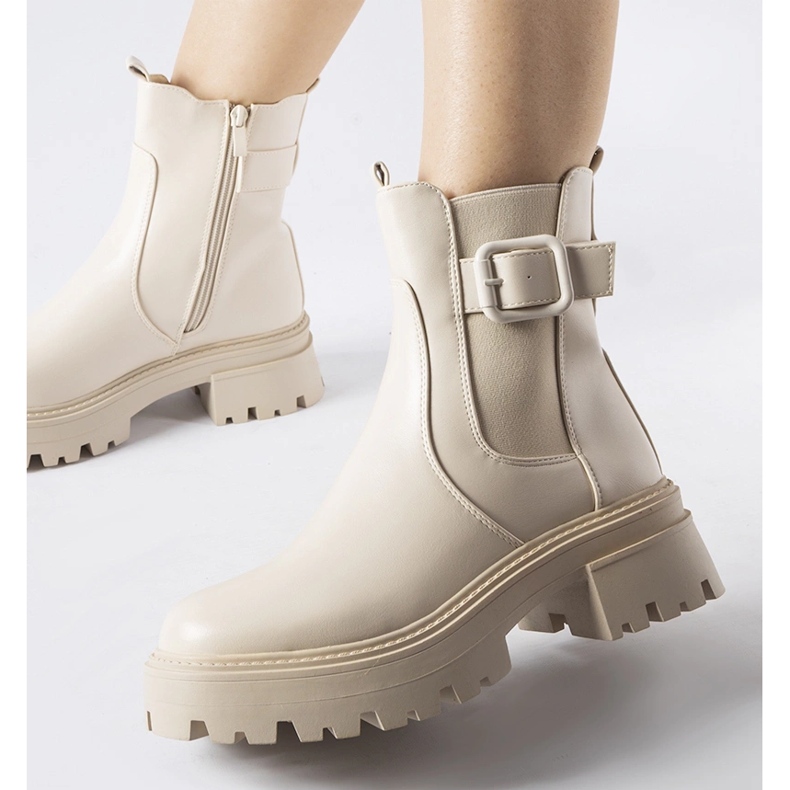 Beige insulated ankle boots with a Casola buckle 1
