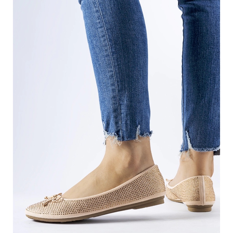 Beige ballet flats decorated with Hulotais zircons 1