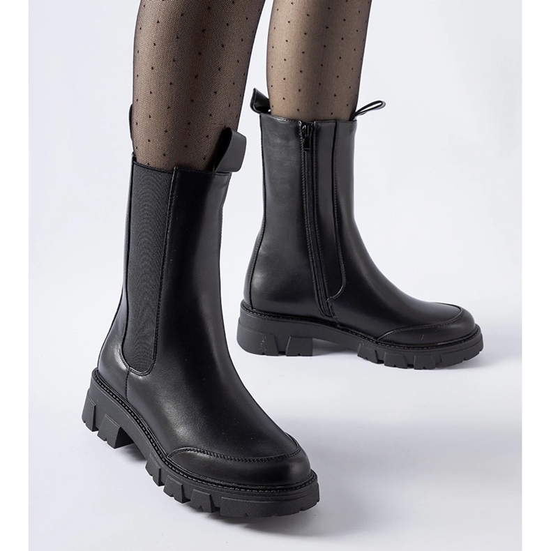 Black massive insulated Morbello boots 1